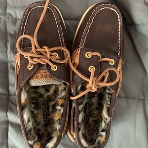brown sperries